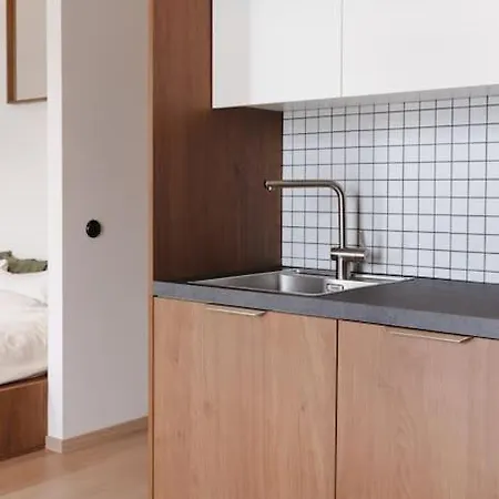 Modern Vintage-style Near The Center *
